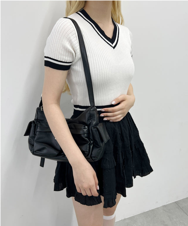 ラインコンパクトニット