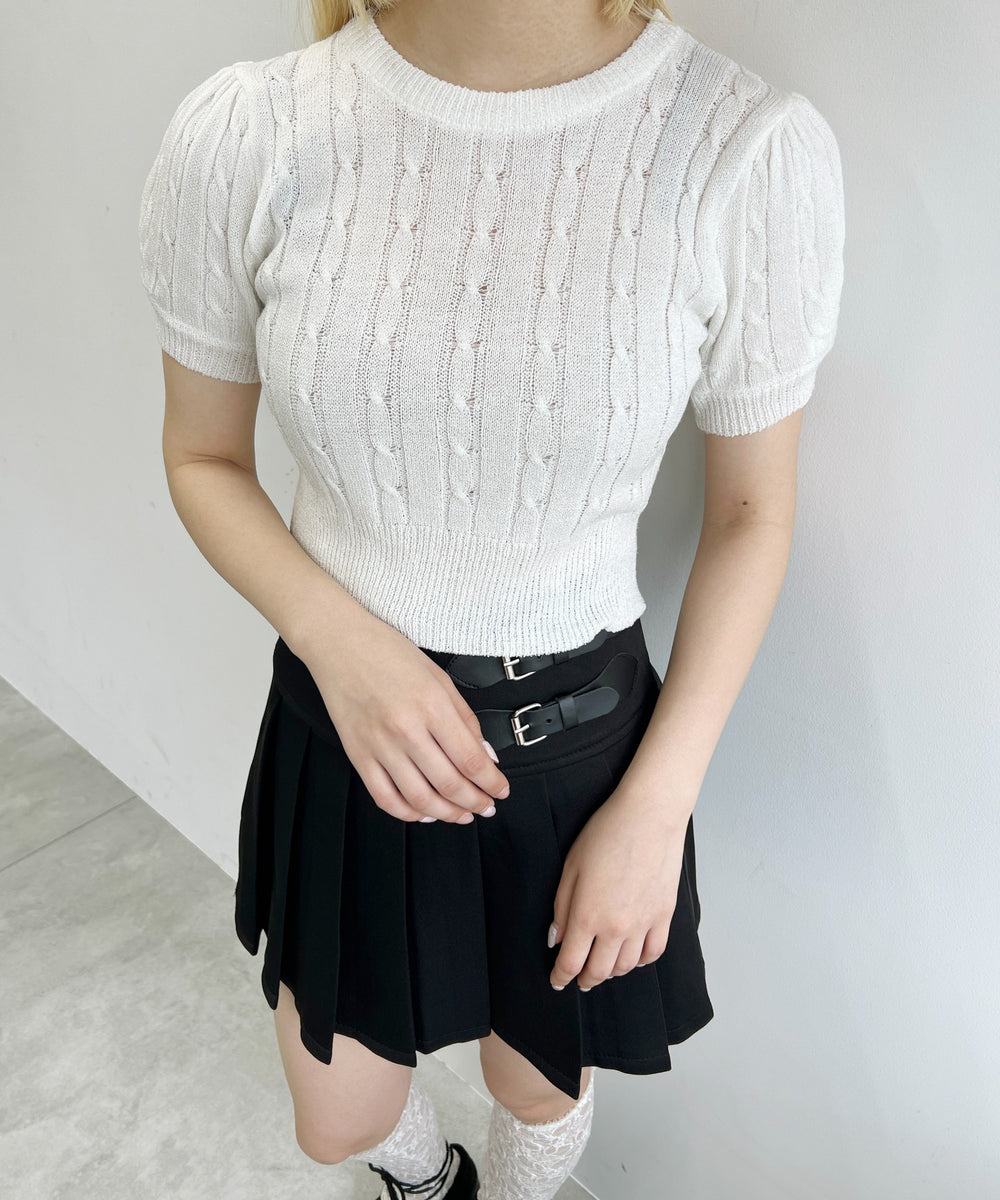 ホワイト モデル：160㎝ F着用