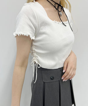 ホワイト モデル：160㎝ F着用