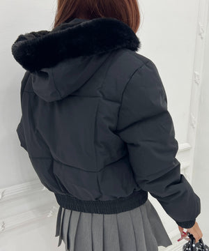 ブラック モデル：154 ㎝ F着用