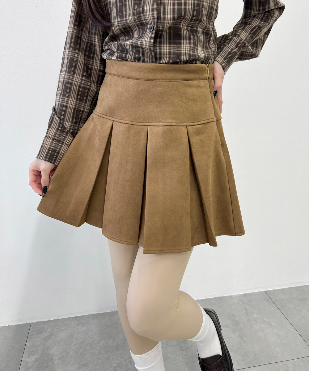 ベージュ モデル：160㎝ F着用