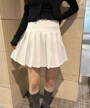 ホワイト モデル：157㎝ F着用