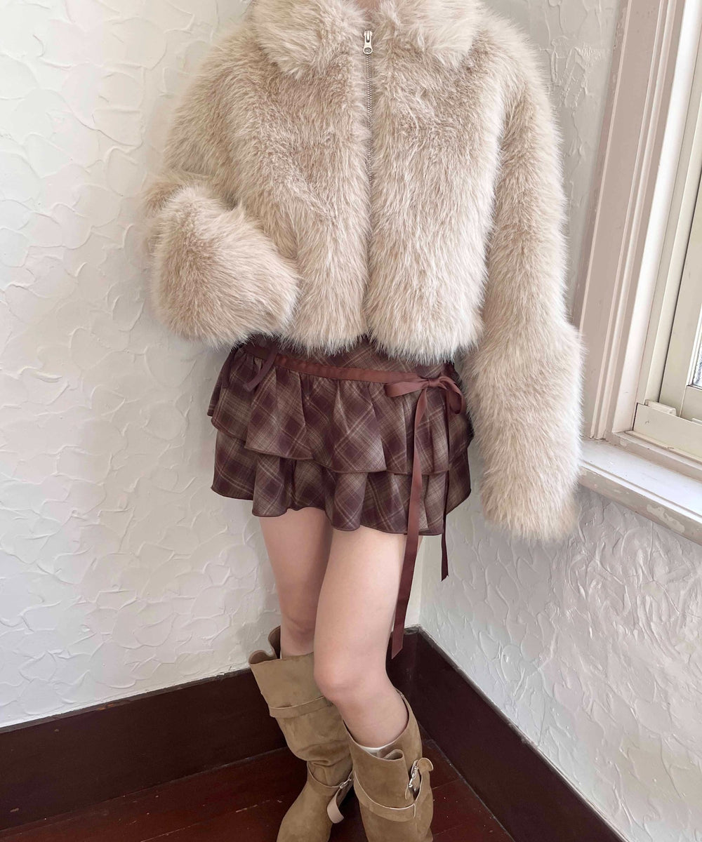 ベージュ モデル：160㎝ F着用