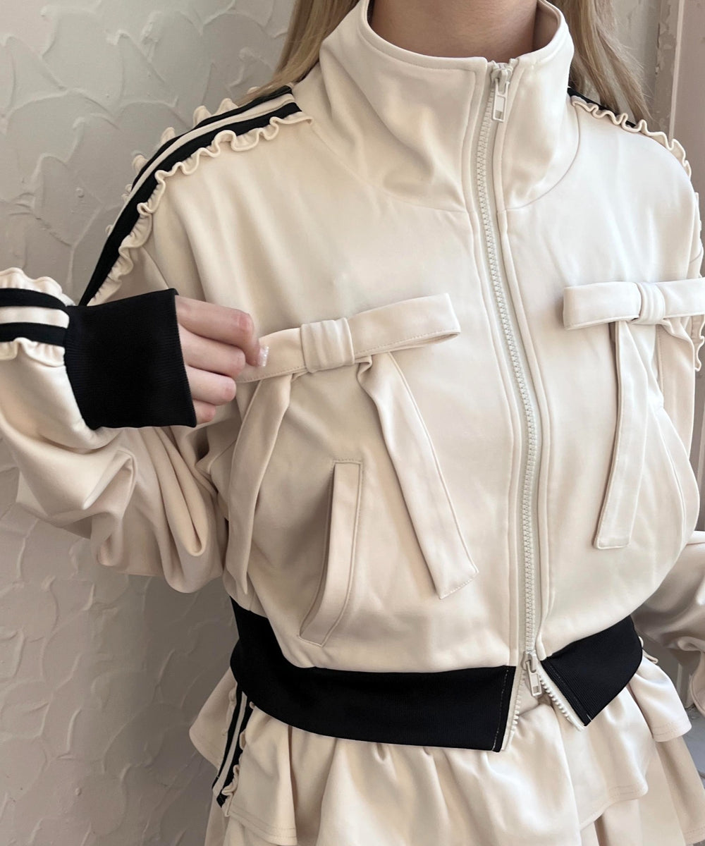 ホワイトアイボリー モデル：160㎝ F着用