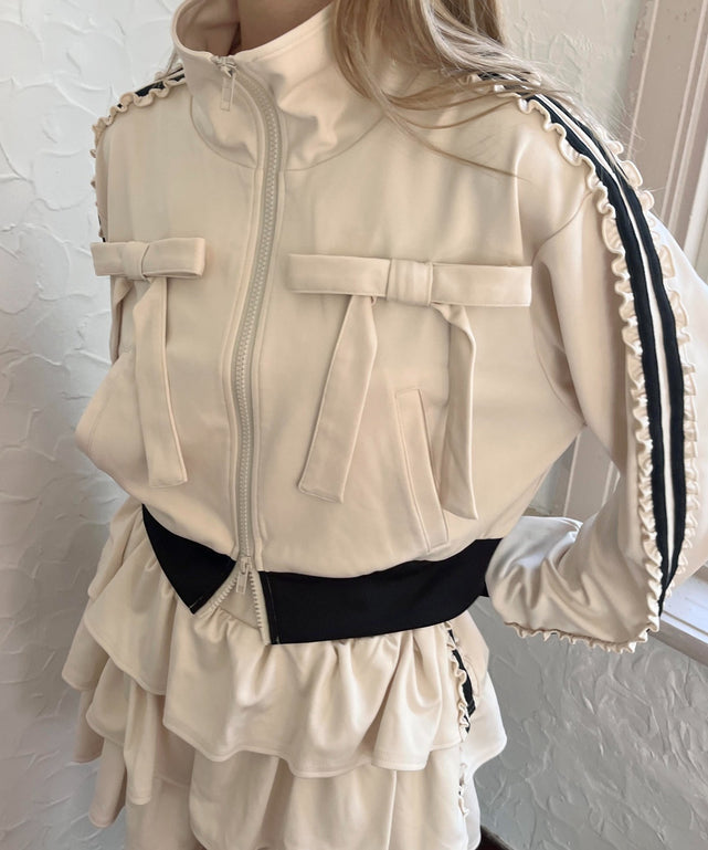 ホワイトアイボリー モデル：160㎝ F着用