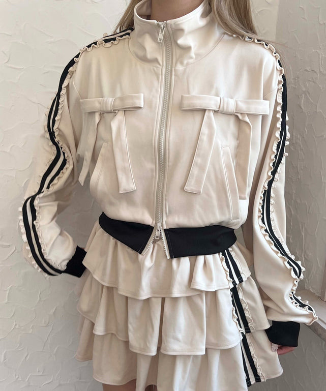 ホワイトアイボリー モデル：160㎝ F着用