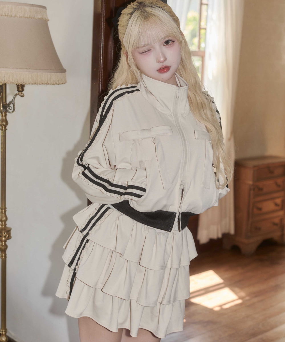 ホワイトアイボリー モデル：163㎝ F着用