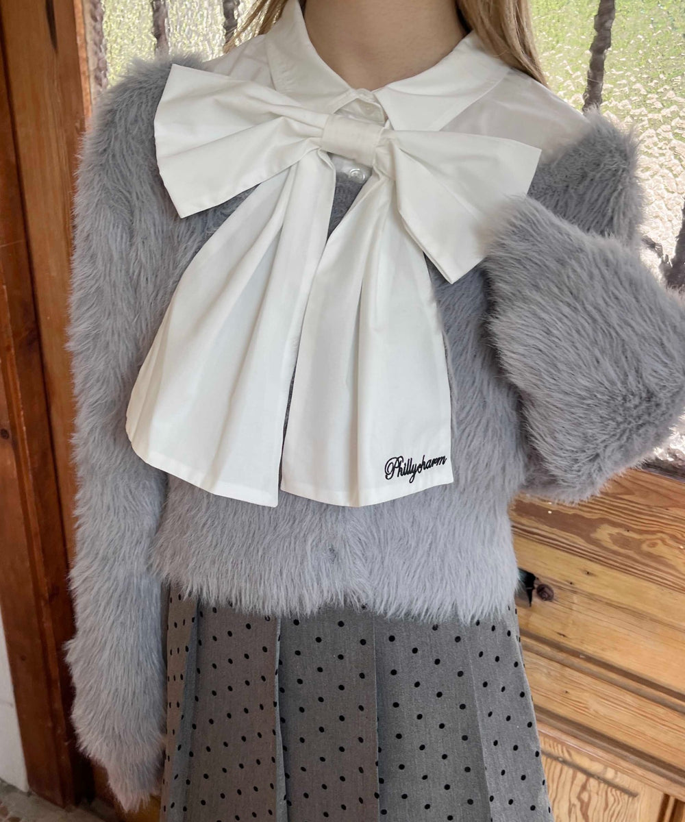 ホワイト モデル：160㎝ F着用