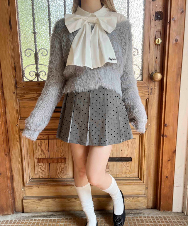 ホワイト モデル：160㎝ F着用