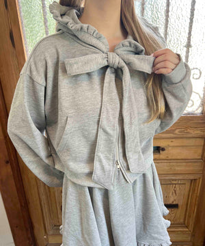 グレー モデル：160㎝ F着用