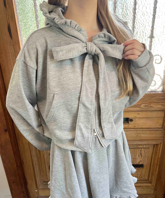 グレー モデル：160㎝ F着用