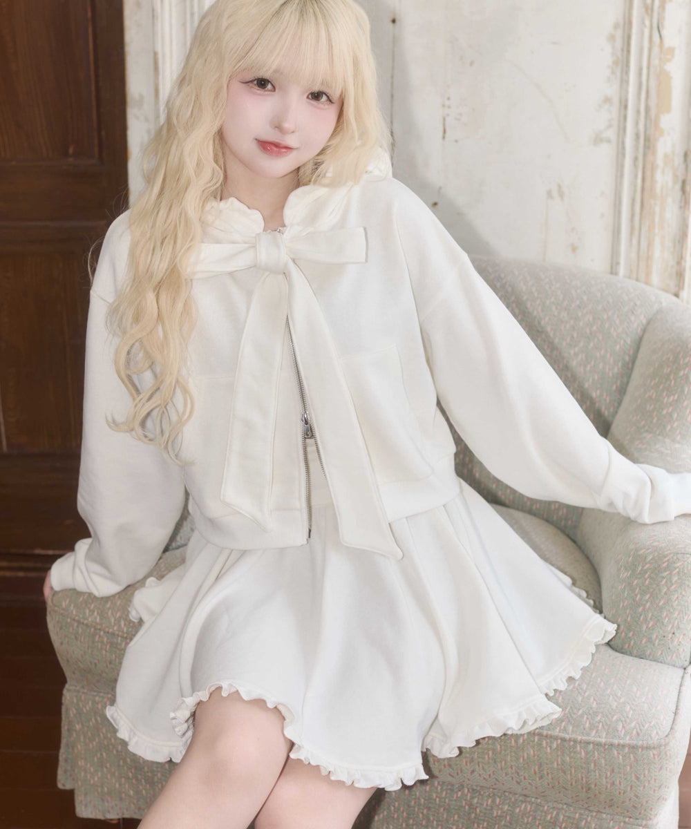 ホワイト モデル：163㎝ F着用