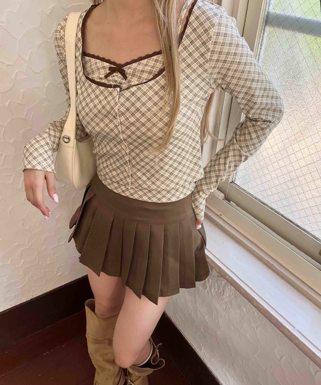 ベージュ モデル：160㎝ F着用