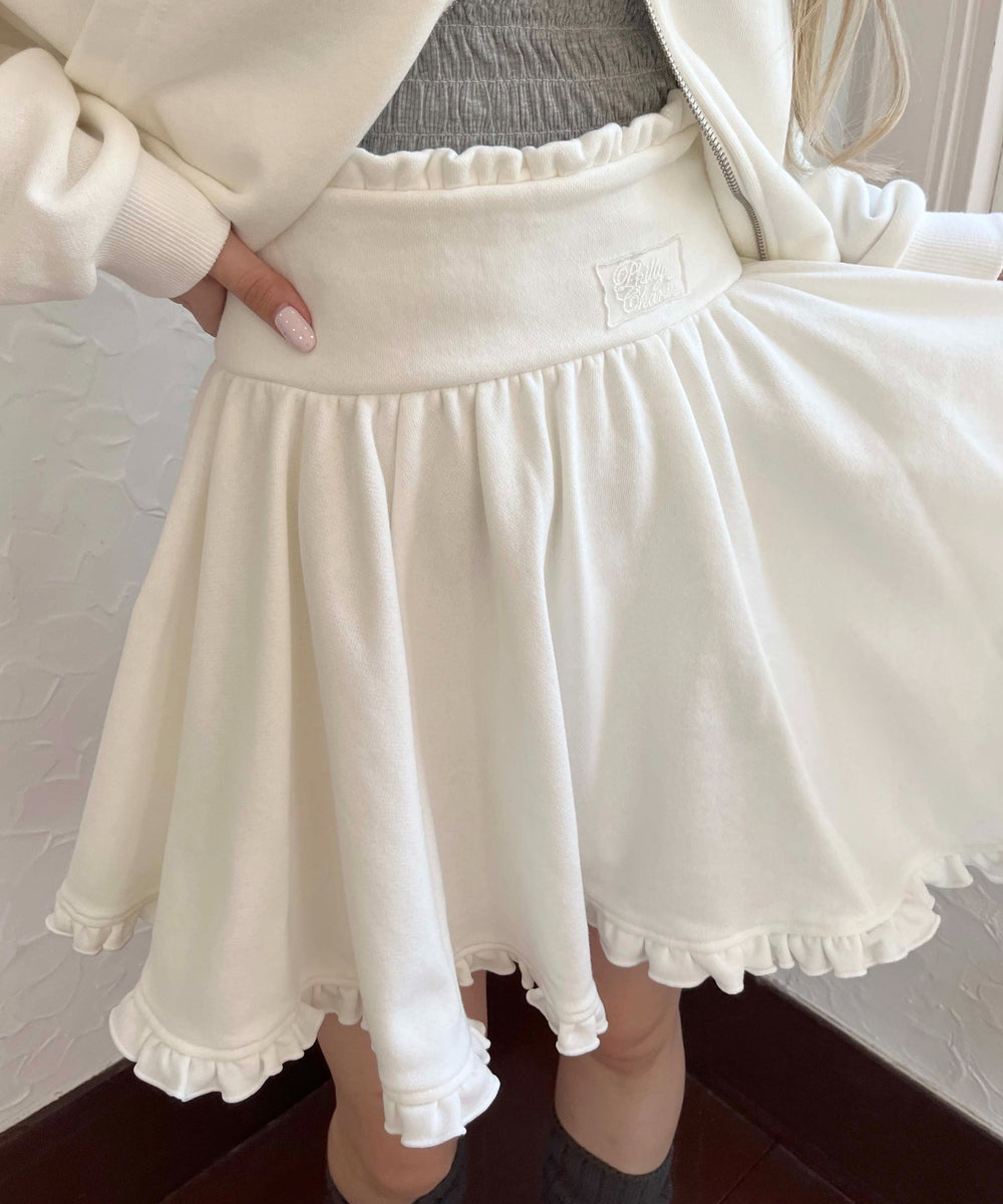 ホワイト モデル：160㎝ F着用