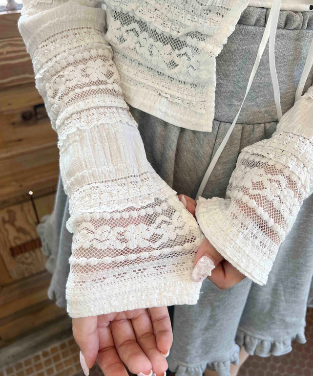 ホワイトアイボリー モデル：160㎝ F着用