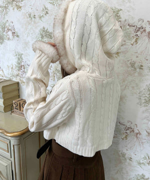 ホワイトアイボリー モデル：160㎝ F着用