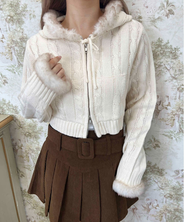 ホワイトアイボリー モデル：160㎝ F着用