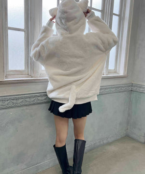 ホワイト モデル：160㎝ F着用