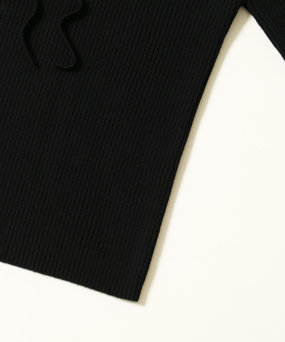 ベルスリーブレースアップニット