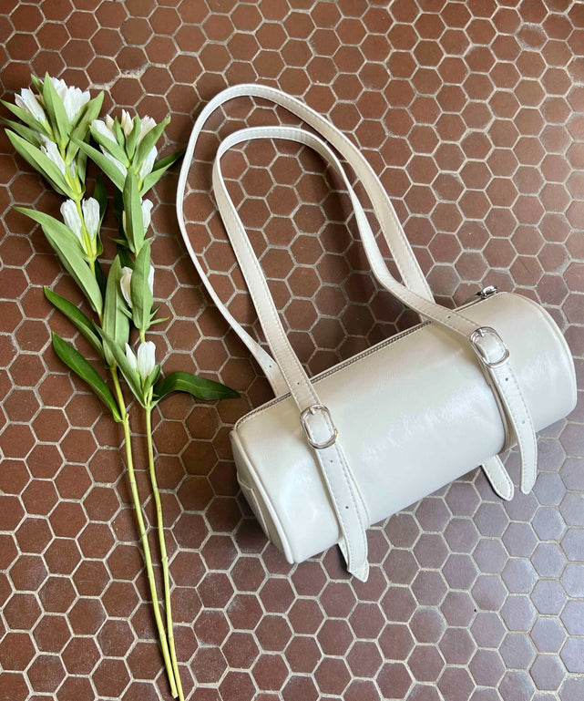 ホワイトアイボリー