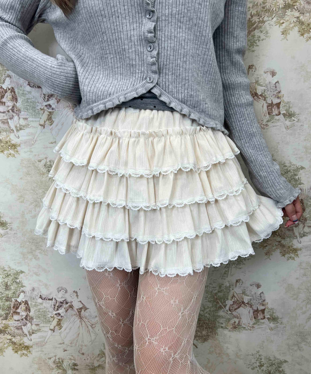 ホワイトアイボリー モデル：160㎝ F着用