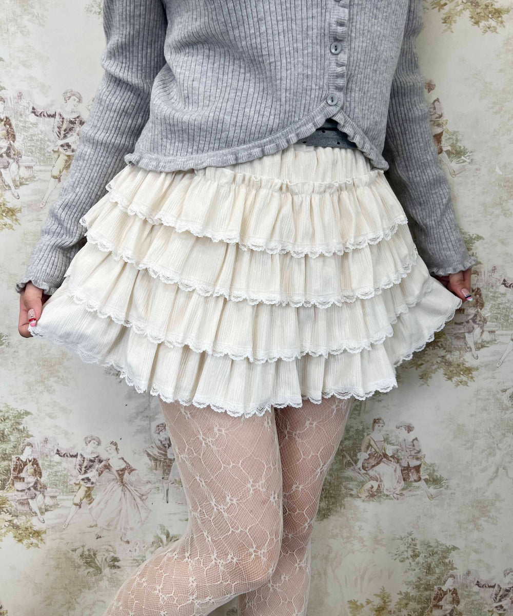 ホワイトアイボリー モデル：160㎝ F着用