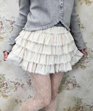 ホワイトアイボリー モデル：160㎝ F着用