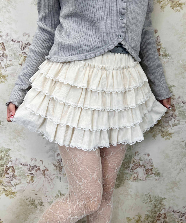 ホワイトアイボリー モデル：160㎝ F着用