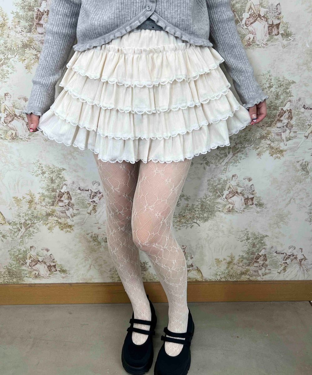 ホワイトアイボリー モデル：160㎝ F着用