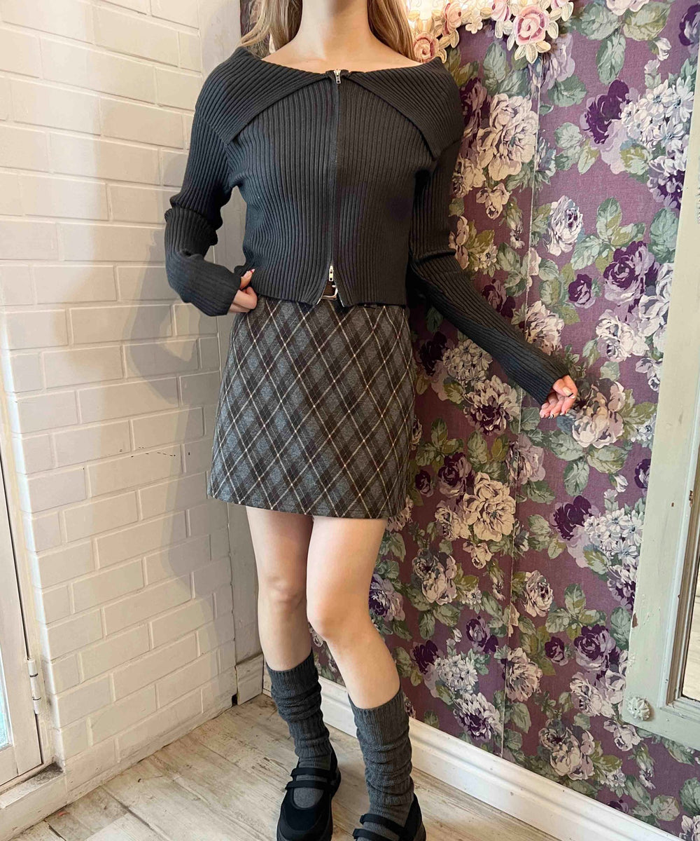 チャコールモデル：160㎝ F着用