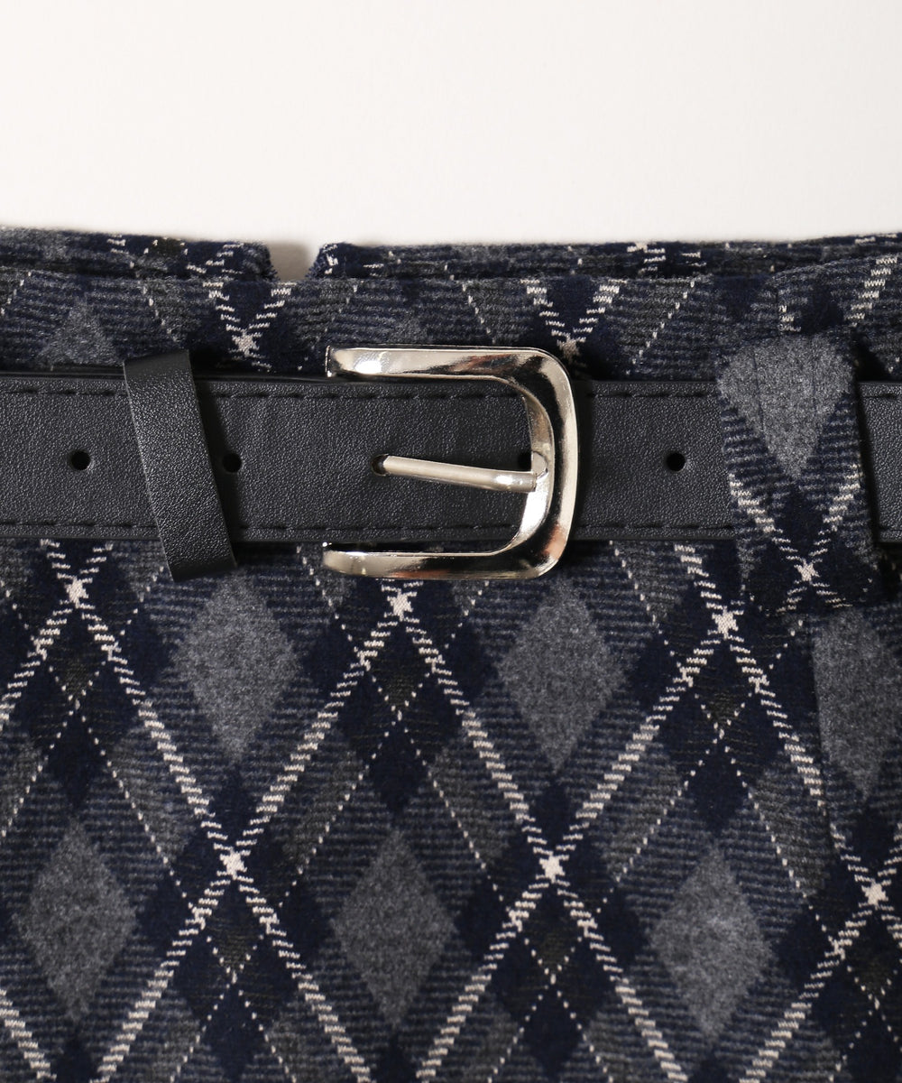 ベルトツキチェック台形スカート