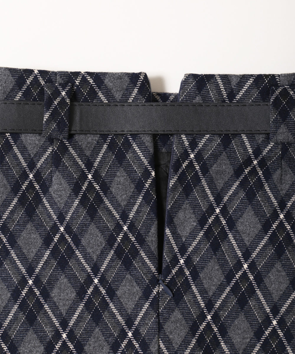 ベルトツキチェック台形スカート