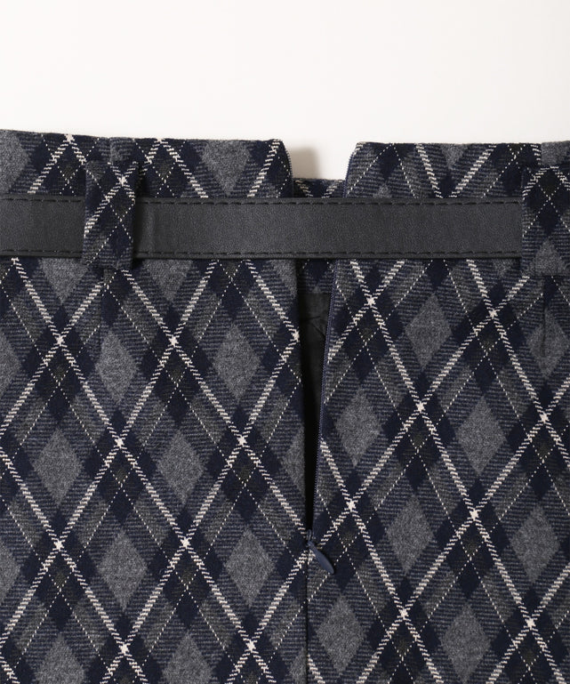 ベルトツキチェック台形スカート