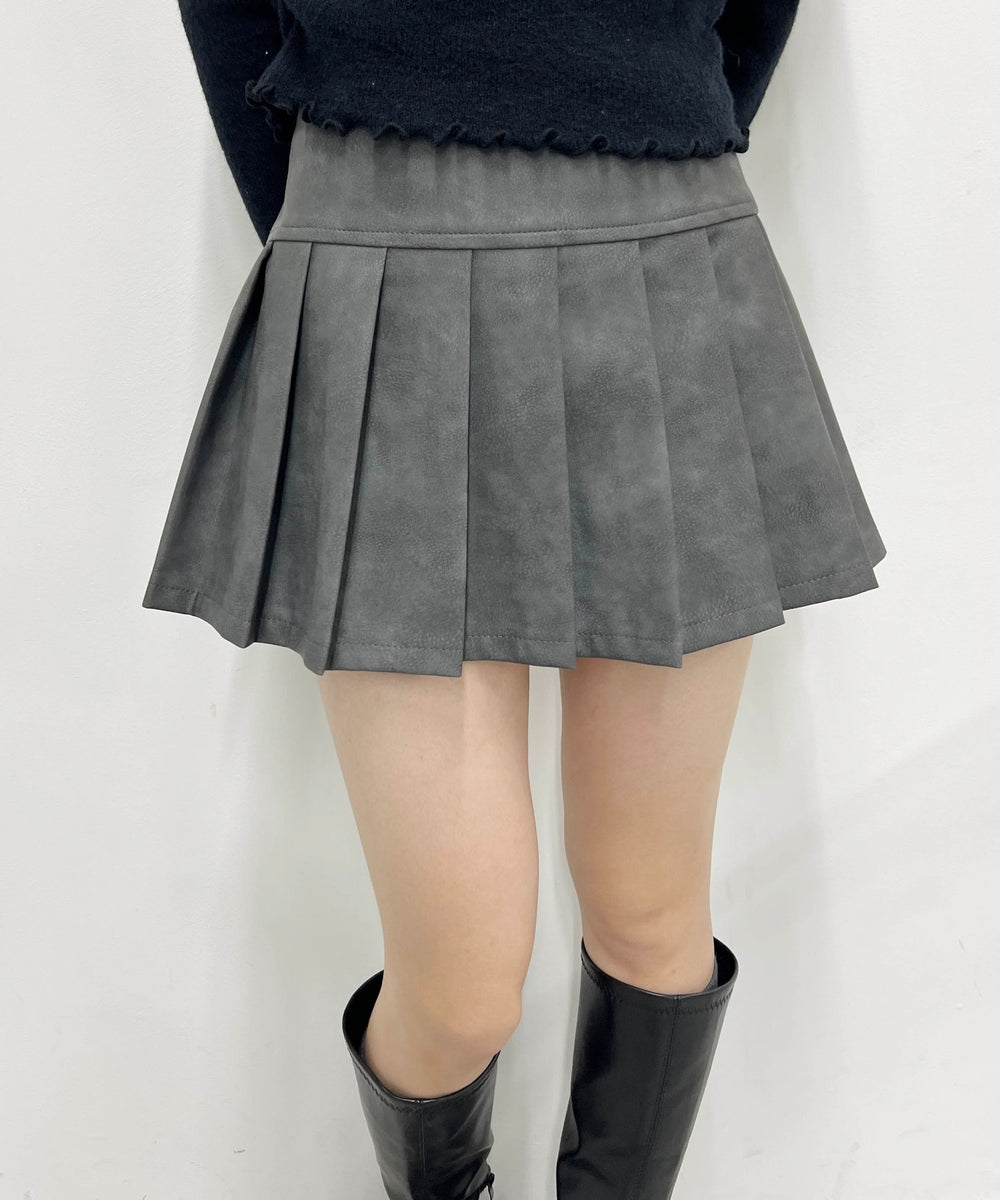 合皮プリーツスカート