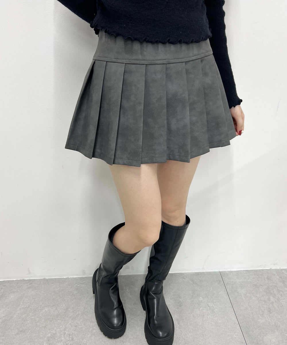 合皮プリーツスカート