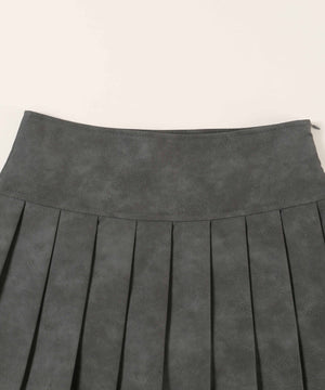 合皮プリーツスカート