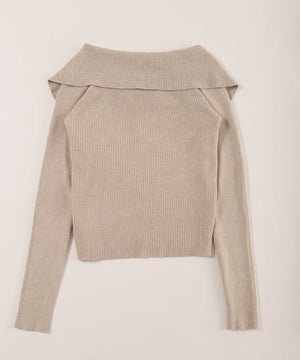 デザインオフショルトップス