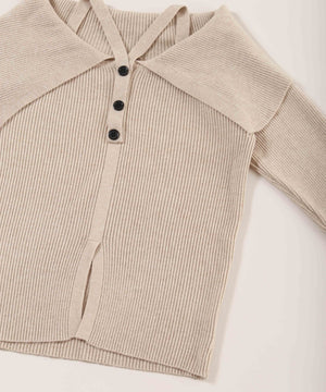 デザインオフショルトップス