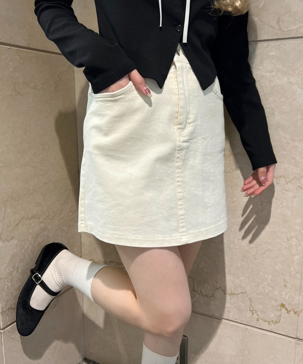 ホワイトアイボリー モデル：160㎝ F着用