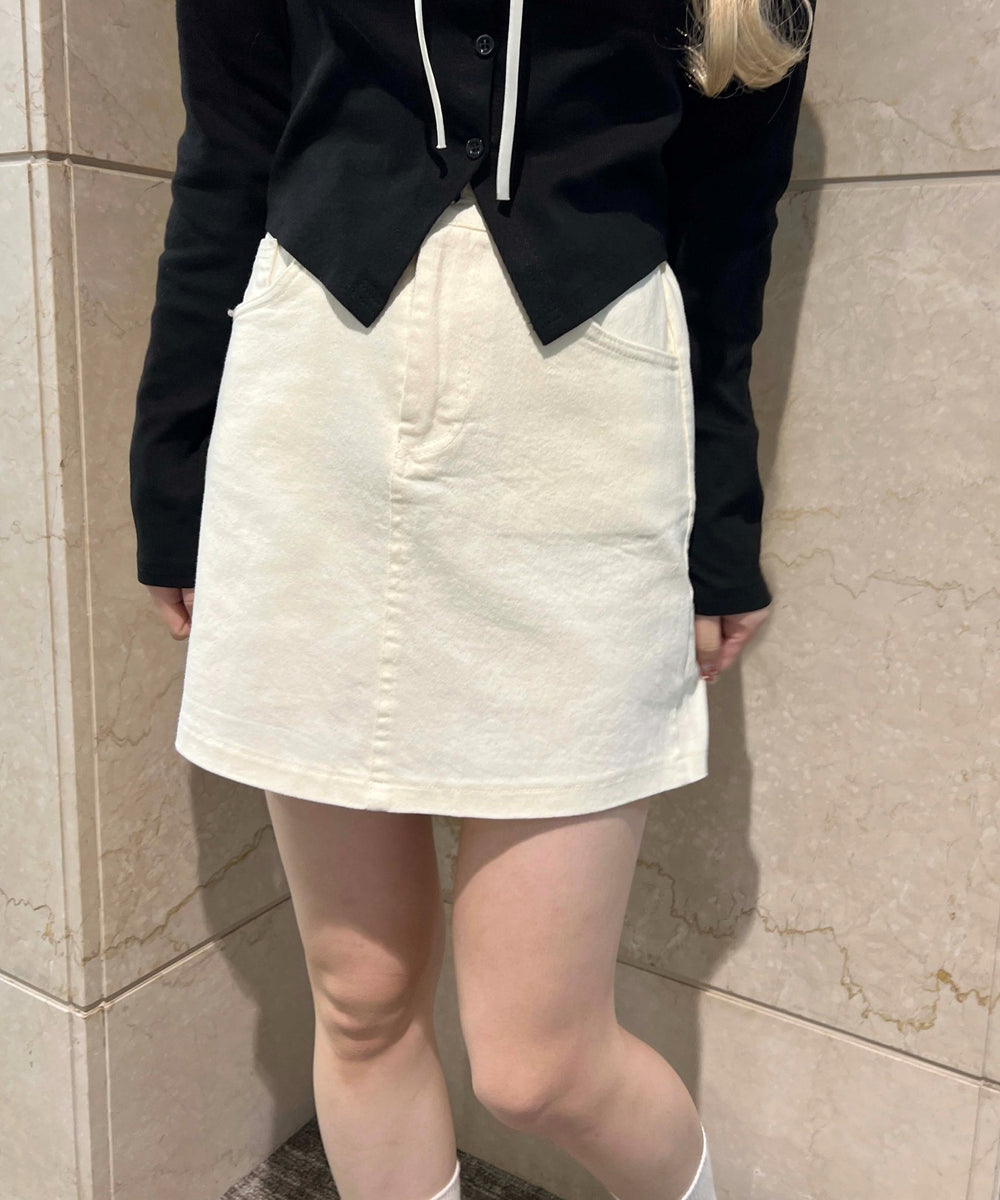 ホワイトアイボリー モデル：160㎝ F着用