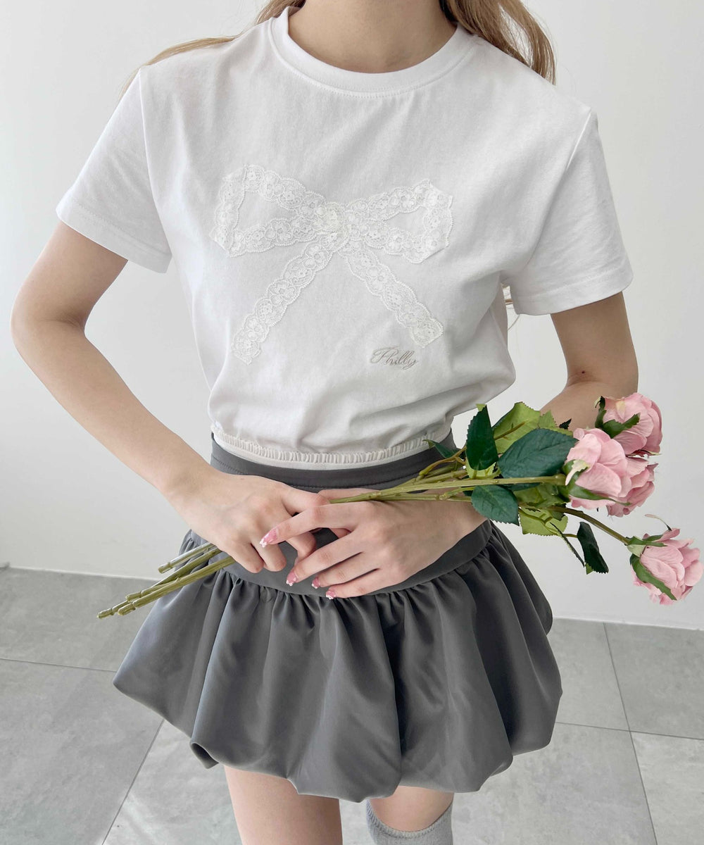 ホワイト モデル：160㎝ F着用