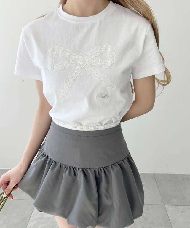 ホワイト モデル：160㎝ F着用