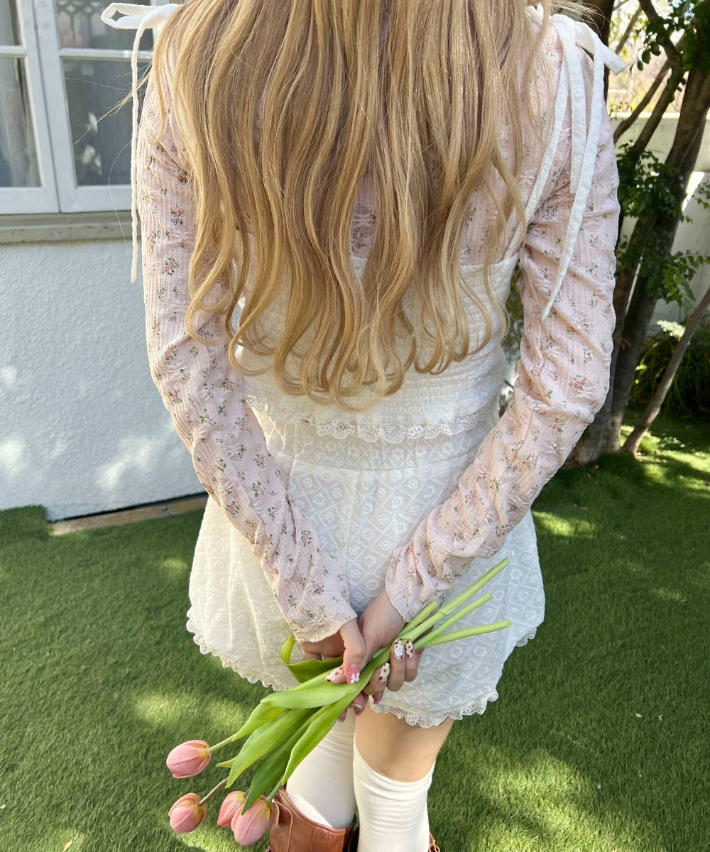 ホワイト モデル：160㎝ F着用