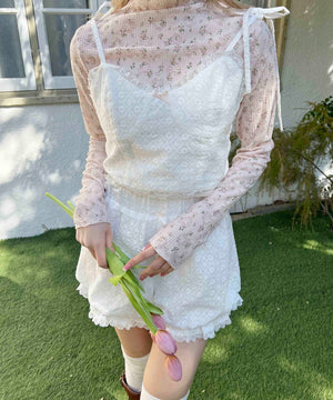 ホワイト モデル：160㎝ F着用