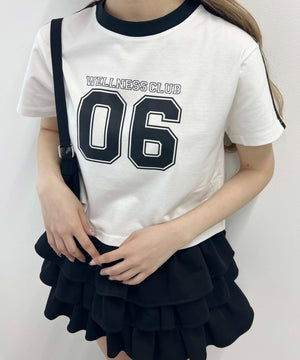 ホワイト モデル：160㎝ F着用