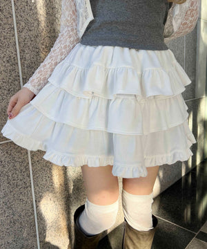 ホワイト モデル：160㎝ F着用