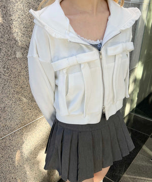 ホワイト モデル：160㎝ F着用