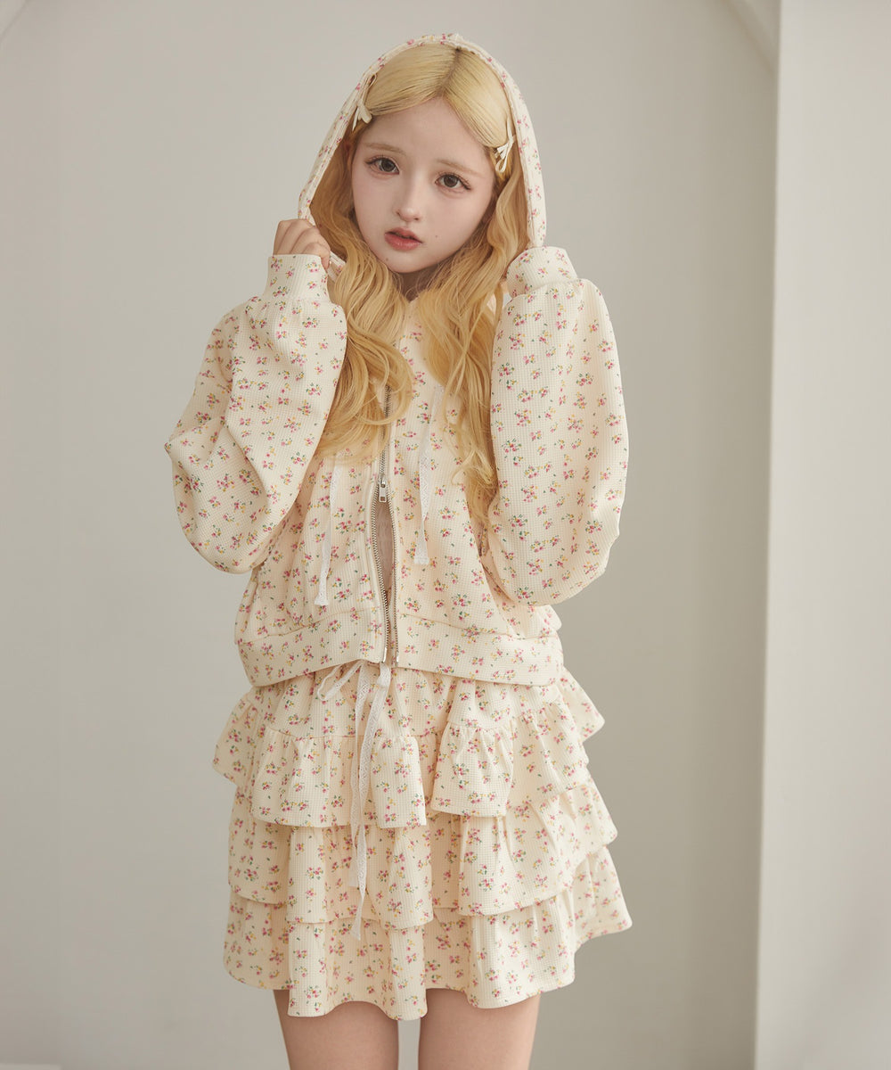 ホワイトアイボリー モデル：156㎝ F着用