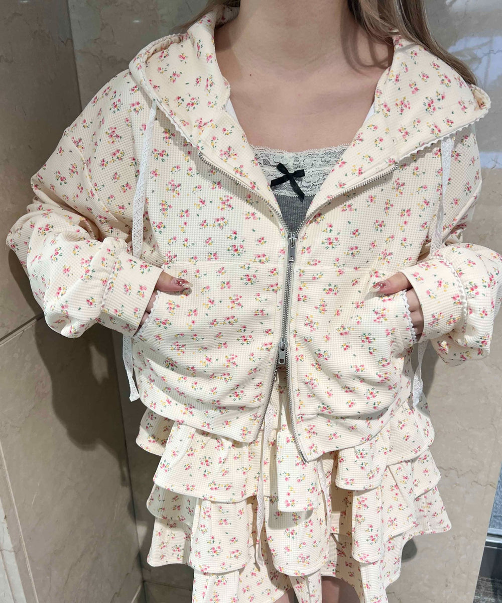 ホワイトアイボリー モデル：160㎝ F着用