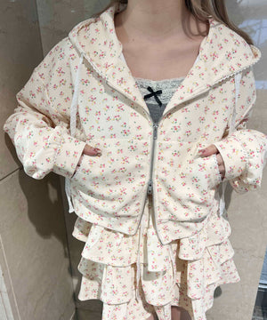 ホワイトアイボリー モデル：160㎝ F着用